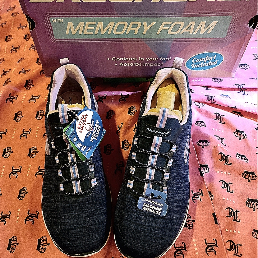 NWT Skechers Women's Dark Blue Sneakers with Memory Foam